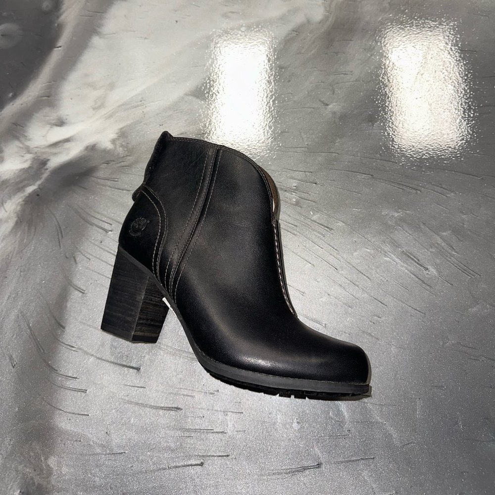 *SALE* Timberland EK Trenton Ankle Bootie Black Leather